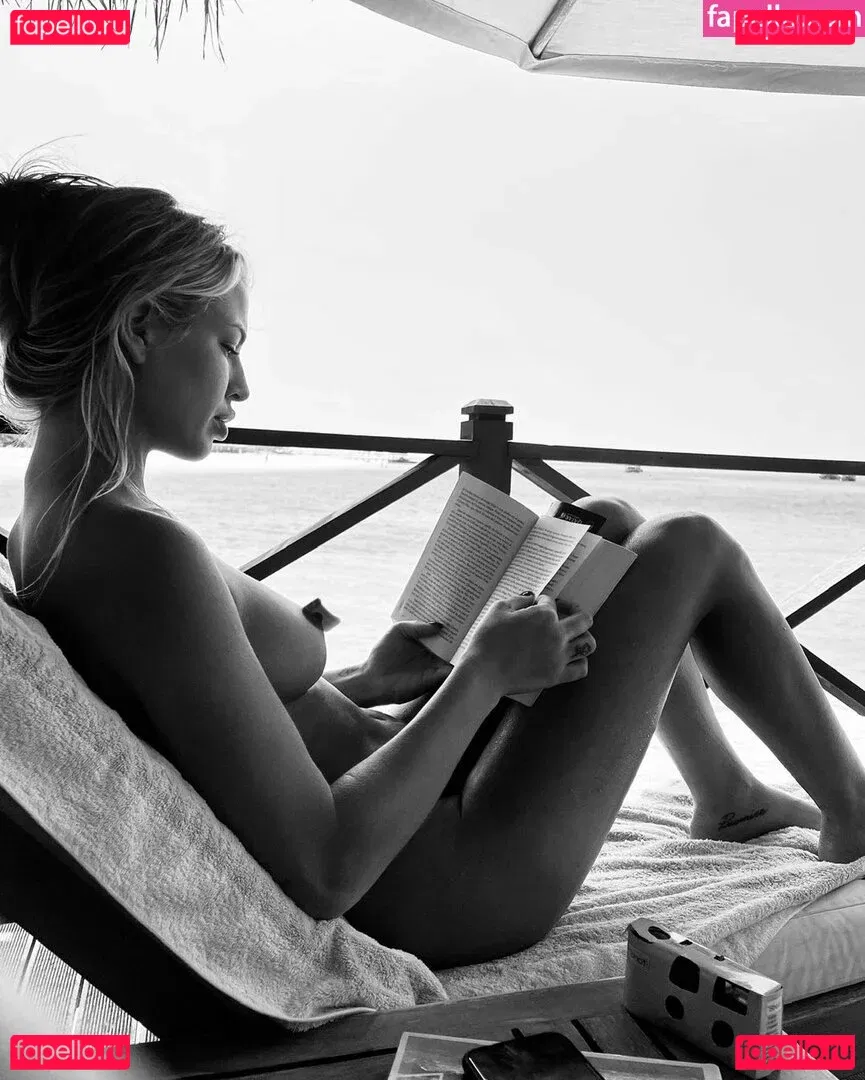 GUAZA Onlyfans Photo Gallery 