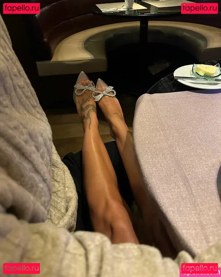 GUAZA Onlyfans Photo Gallery 