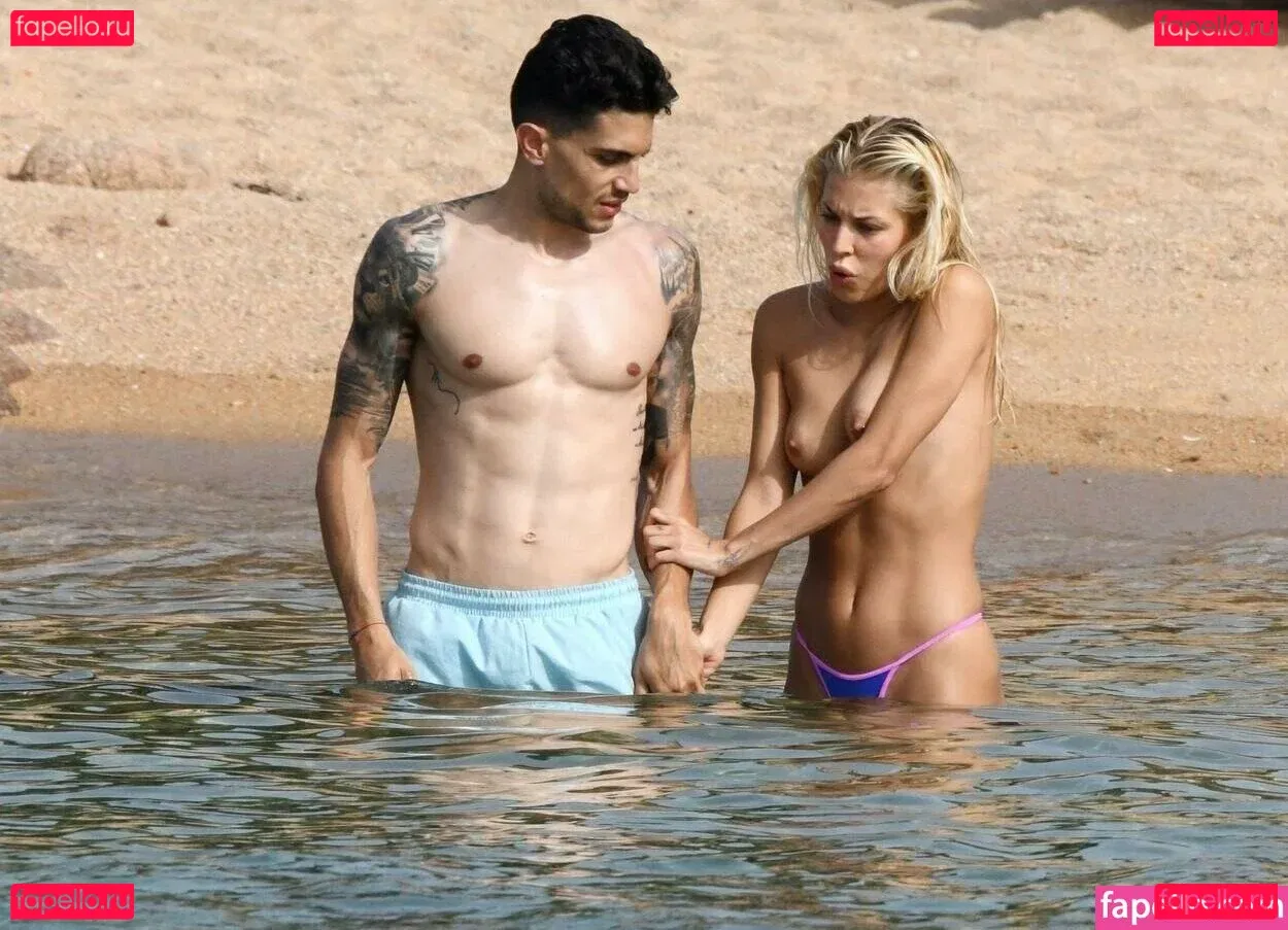 GUAZA Onlyfans Photo Gallery 