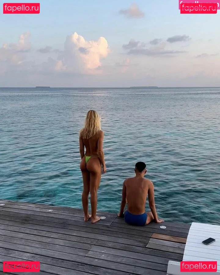 GUAZA Onlyfans Photo Gallery 