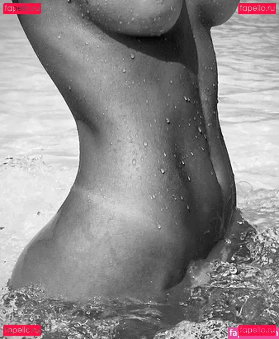 GUAZA Onlyfans Photo Gallery 