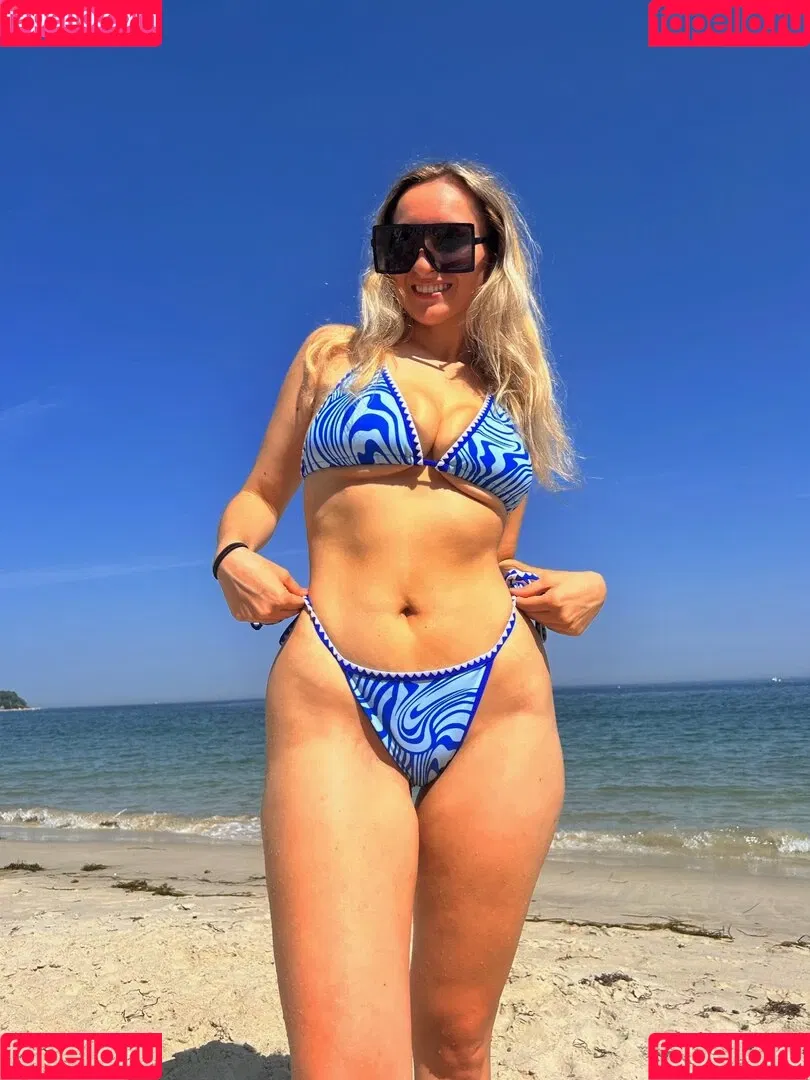 Angelina Cross Onlyfans Photo Gallery 