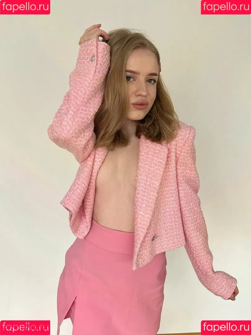 alicewhiteeeeee Onlyfans Photo Gallery 