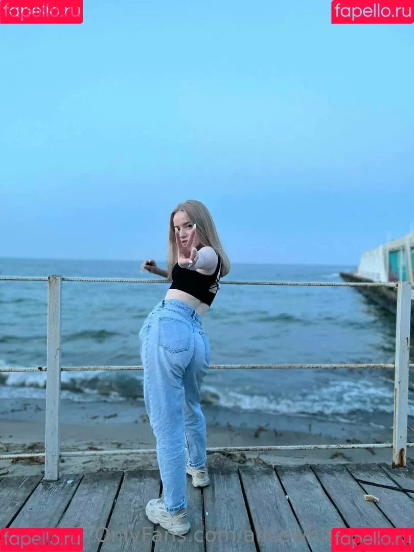 alicewhiteeeeee Onlyfans Photo Gallery 