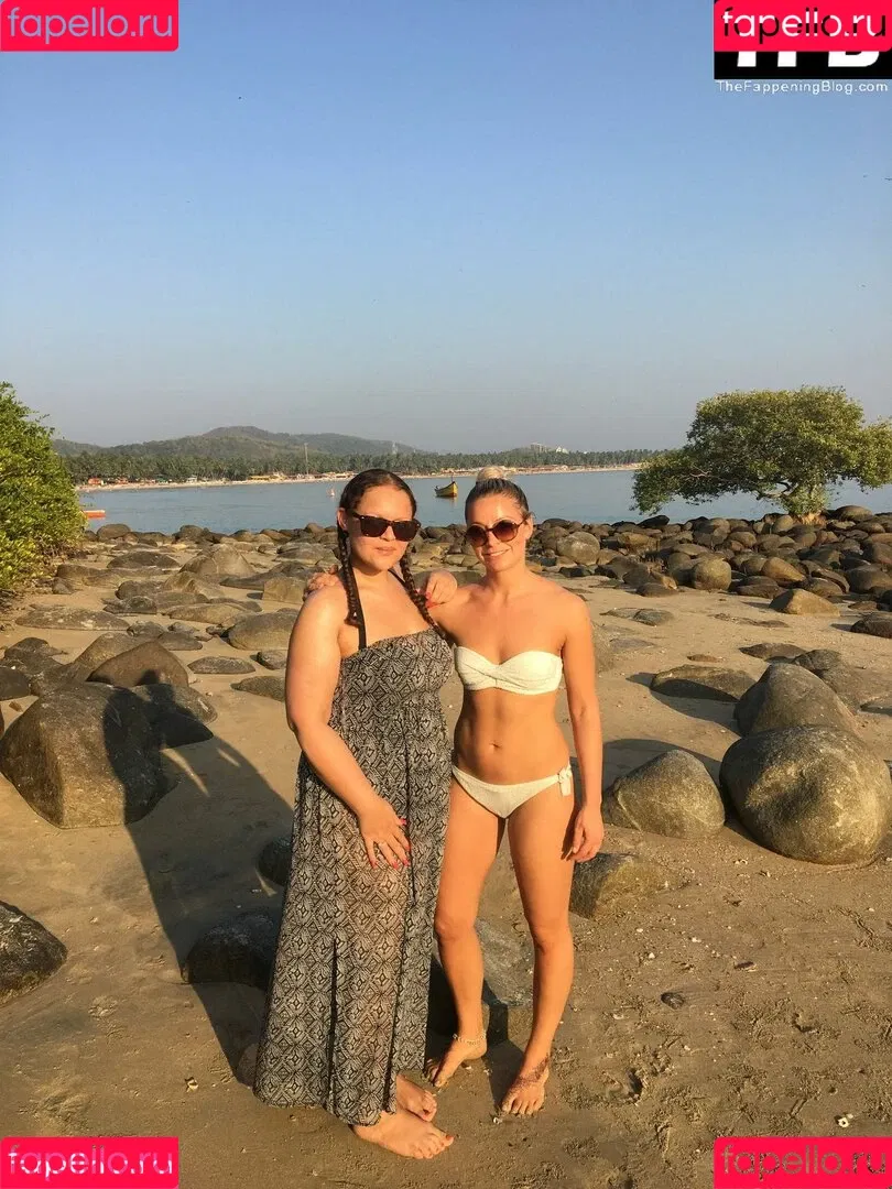 Claire Hutchings Onlyfans Photo Gallery 
