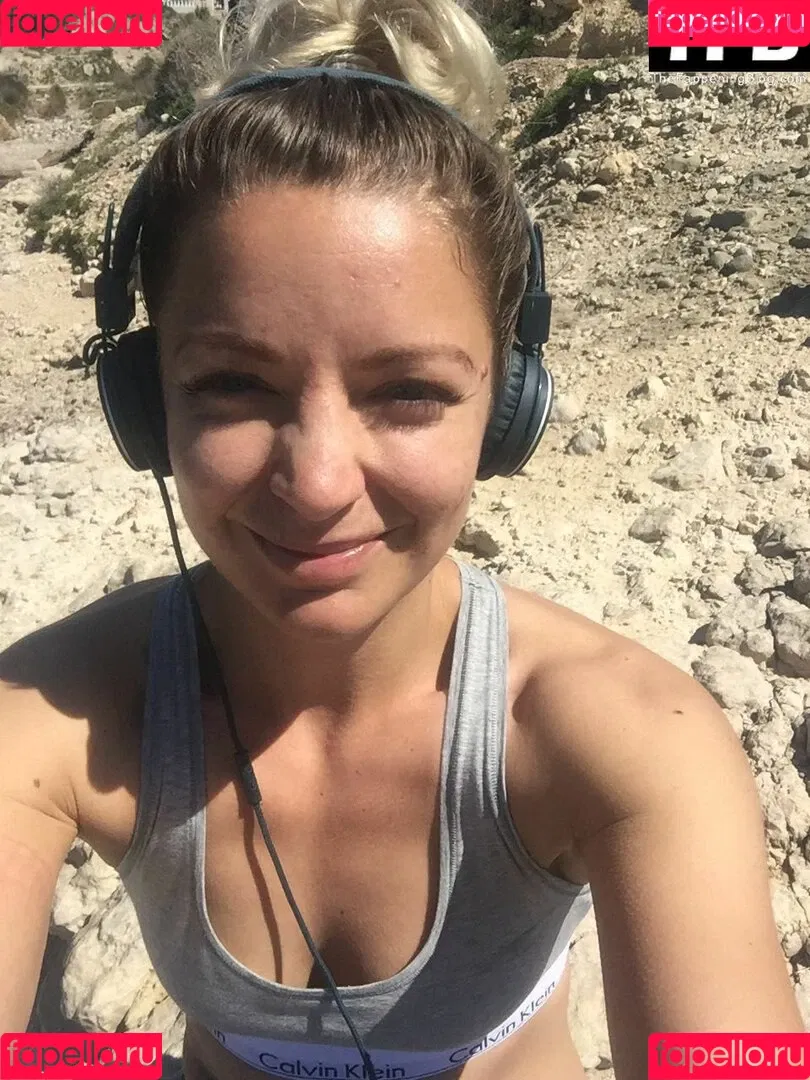 Claire Hutchings Onlyfans Photo Gallery 