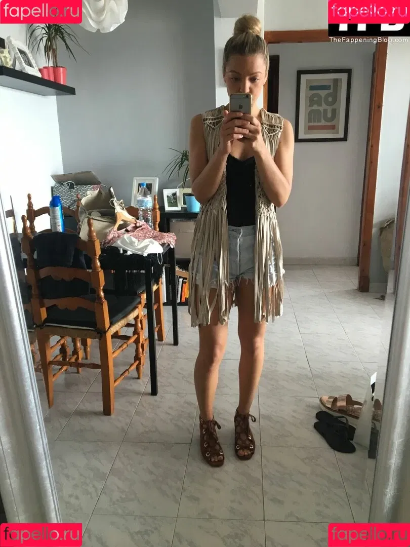 Claire Hutchings Onlyfans Photo Gallery 