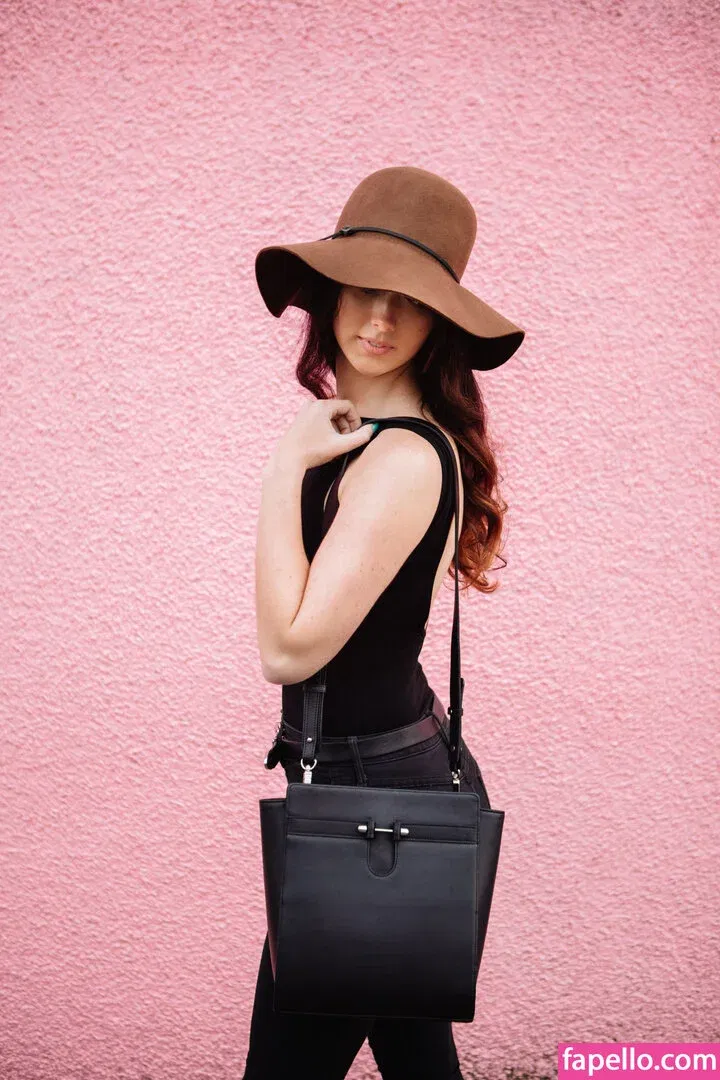 halle_usa22 Onlyfans Photo Gallery 