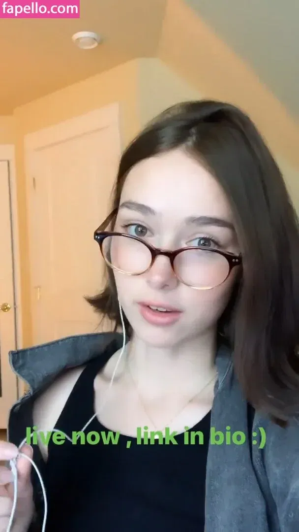 halle_usa22 Onlyfans Photo Gallery 