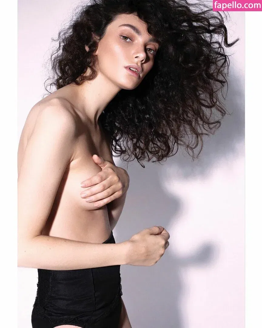 Shani Mor Resnick Onlyfans Photo Gallery 