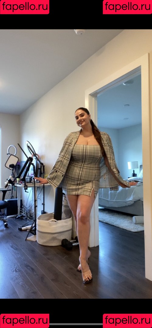 Elisabeth Marchini Nude Onlyfans Photo 10