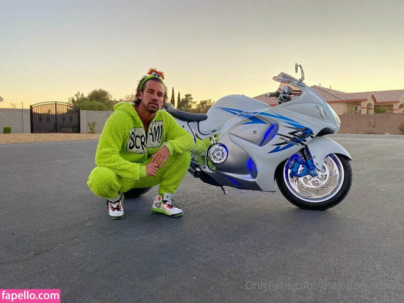 thejohnnycastle Onlyfans Photo Gallery 