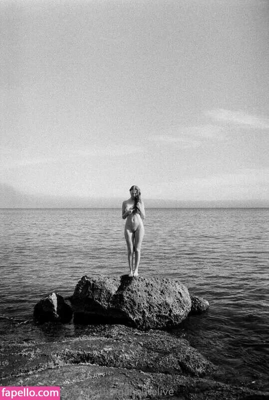 somethingaboutolive Onlyfans Photo Gallery 