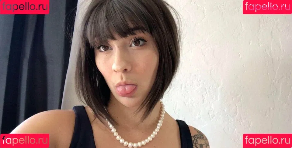 alicenocountry Onlyfans Photo Gallery 