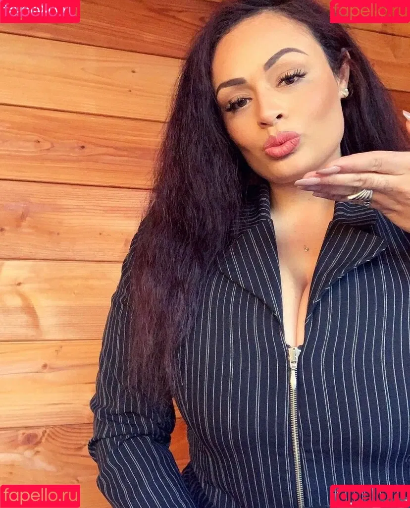 Real April Onlyfans Photo Gallery 