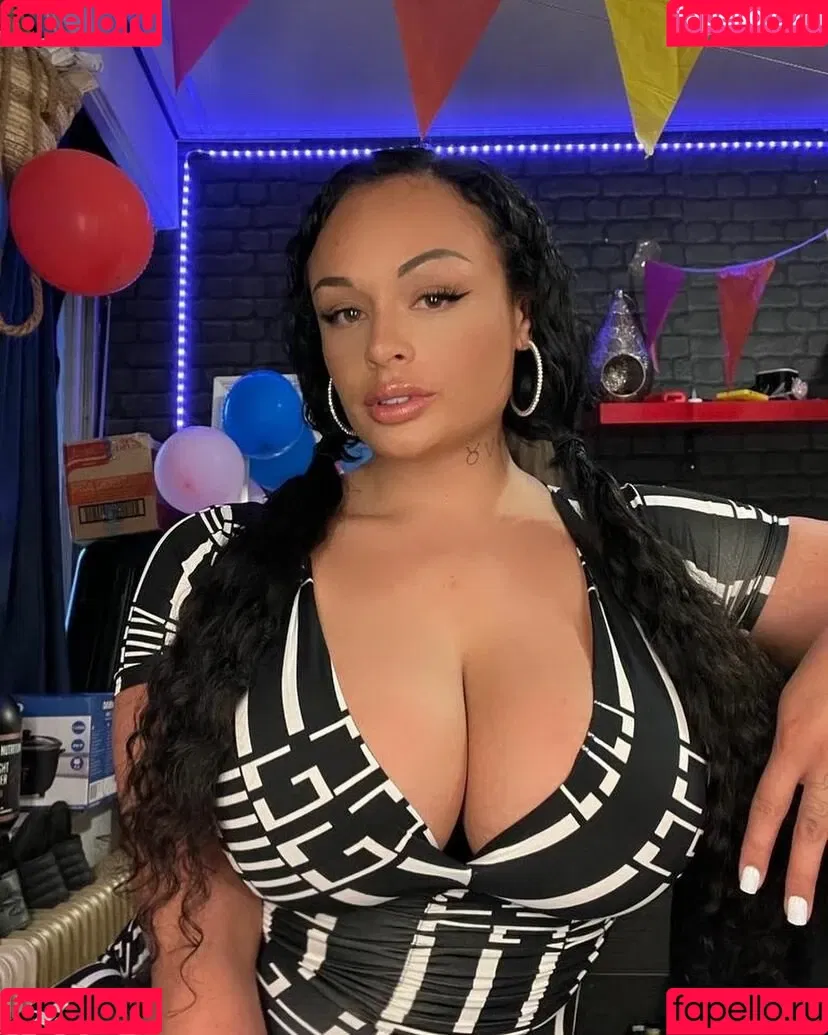Real April Onlyfans Photo Gallery 