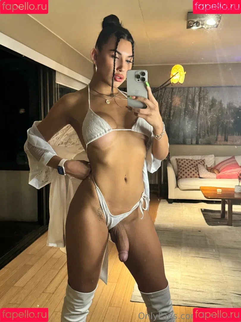 Giuli Turns Onlyfans Photo Gallery 
