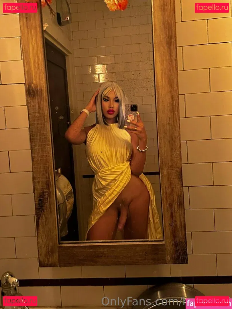 Giuli Turns Onlyfans Photo Gallery 