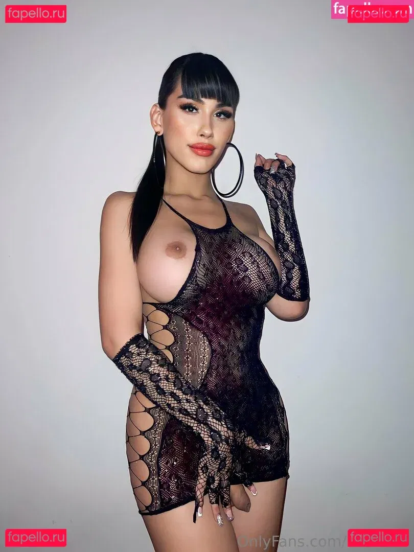 Giuli Turns Onlyfans Photo Gallery 