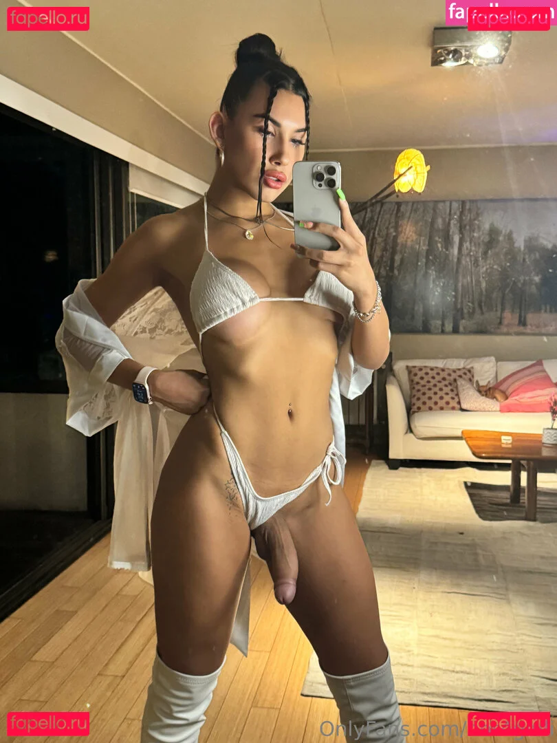 Giuli Turns Onlyfans Photo Gallery 
