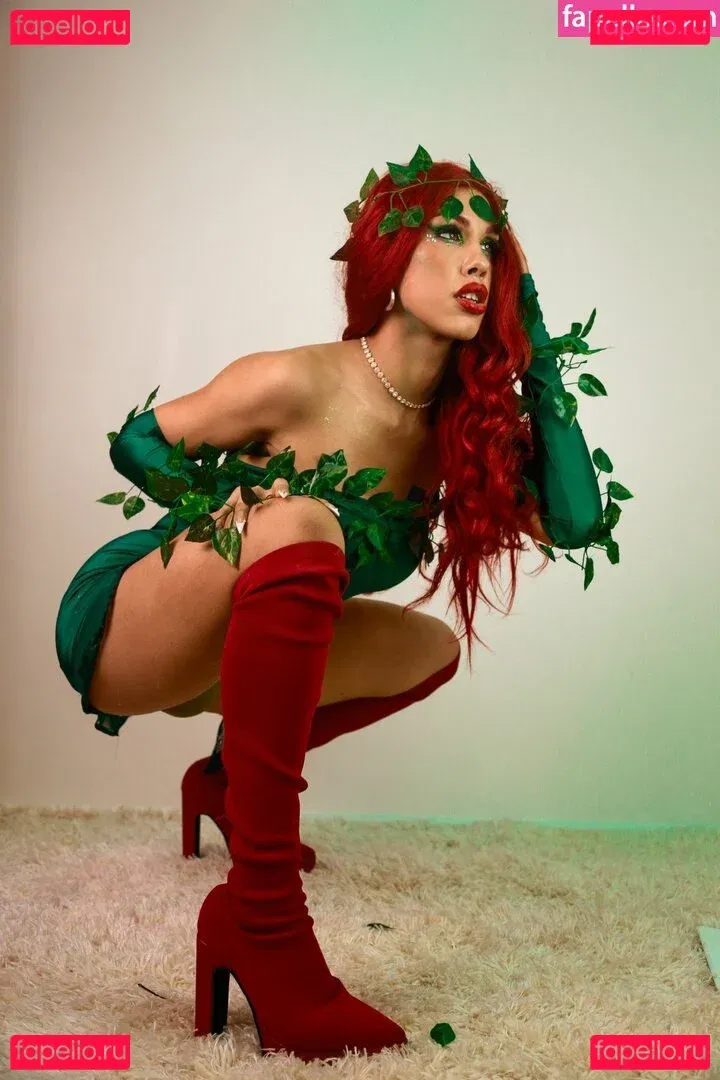 Giuli Turns Onlyfans Photo Gallery 