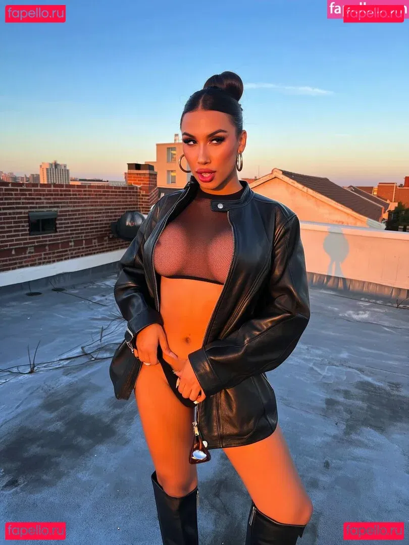 Giuli Turns Onlyfans Photo Gallery 