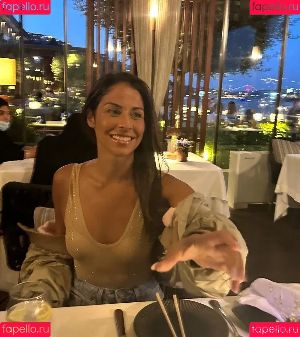 Negah Amiri Onlyfans Photo Gallery 