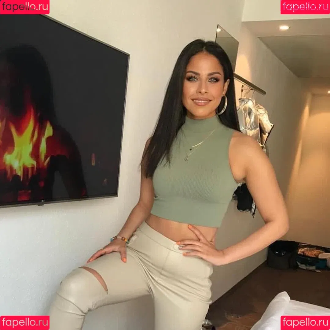 Negah Amiri Onlyfans Photo Gallery 