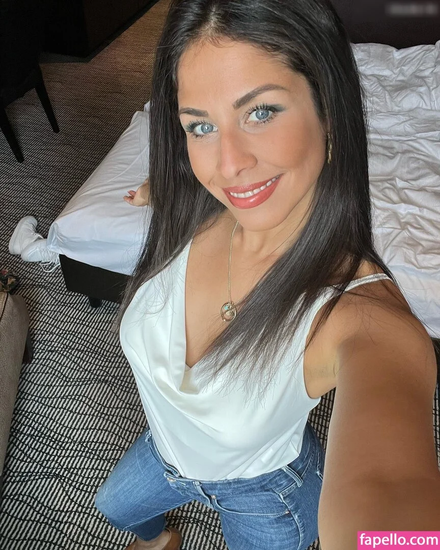 Negah Amiri Nude Onlyfans Photo 31