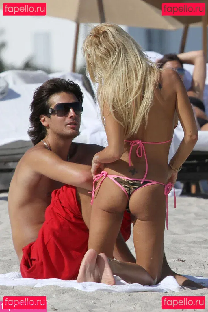 Shauna Sand Onlyfans Photo Gallery 