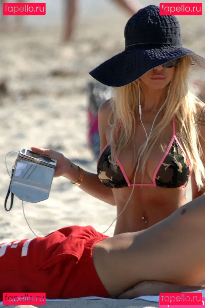 Shauna Sand Onlyfans Photo Gallery 