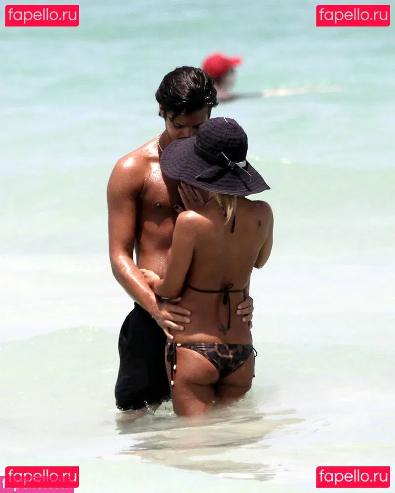 Shauna Sand Onlyfans Photo Gallery 