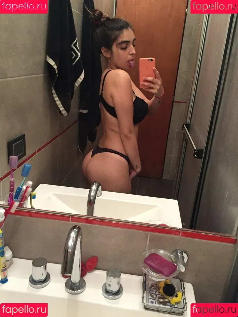 milagross.c Onlyfans Photo Gallery 