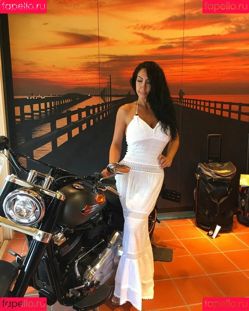 Samantha Love Onlyfans Photo Gallery 