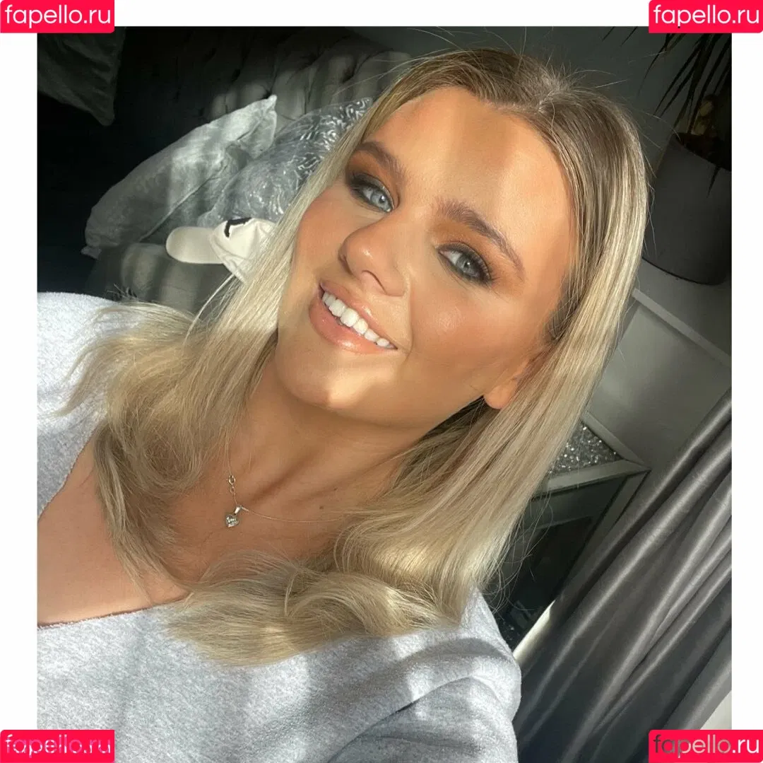 Ellis Lunt Onlyfans Photo Gallery 