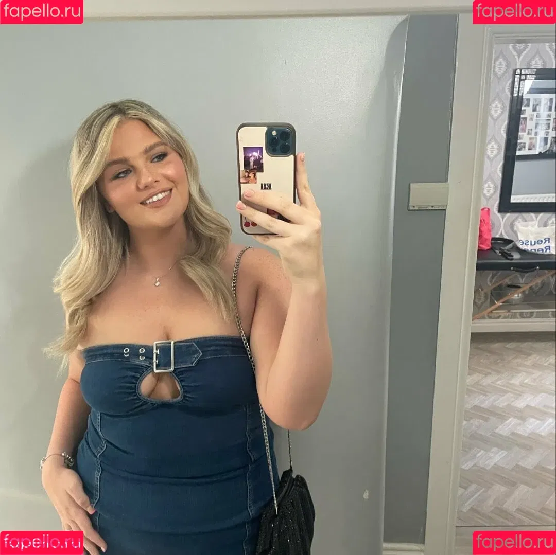 Ellis Lunt Onlyfans Photo Gallery 