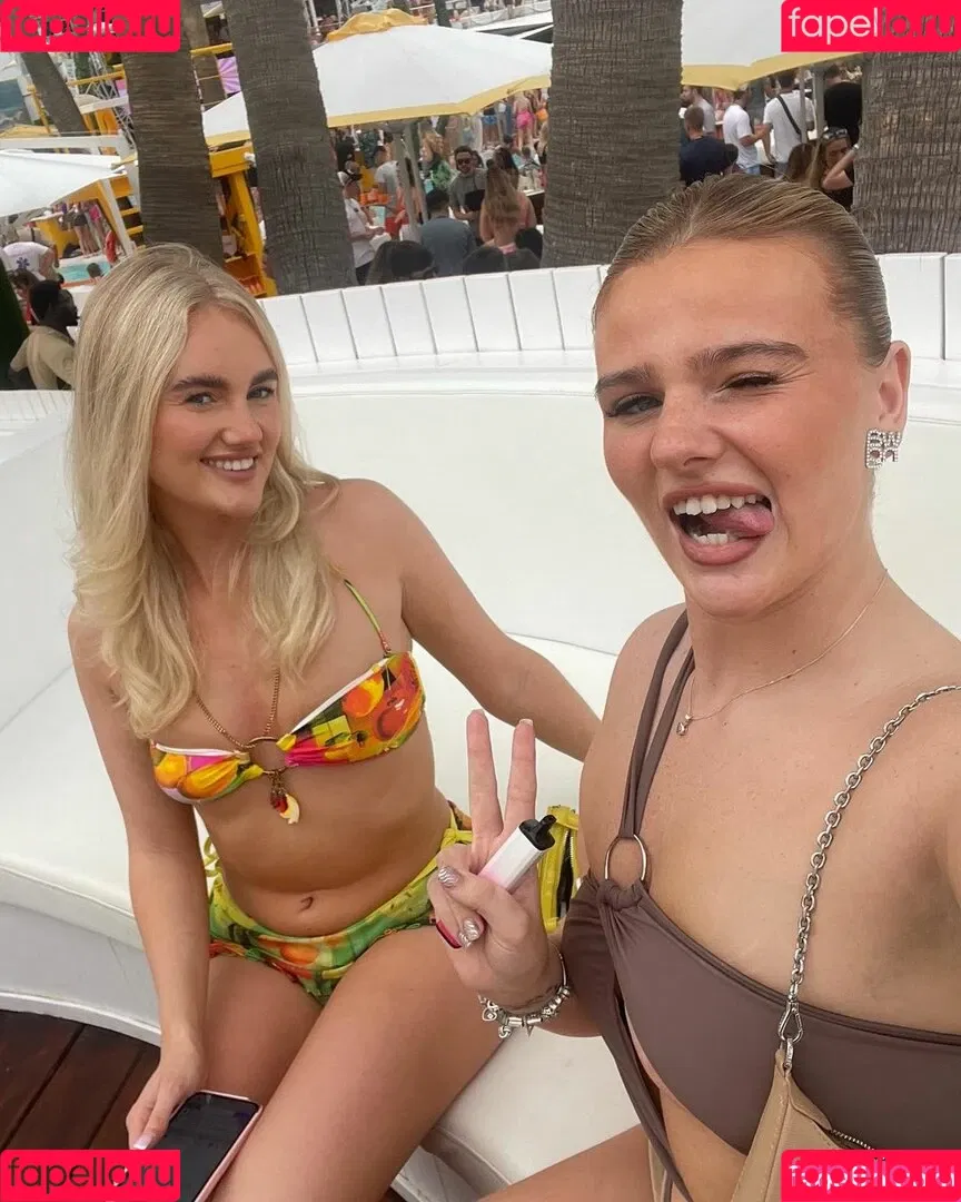Ellis Lunt Onlyfans Photo Gallery 
