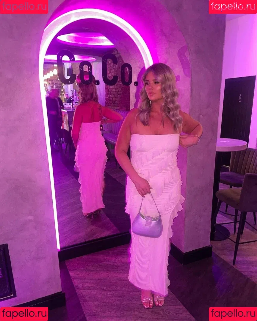 Ellis Lunt Onlyfans Photo Gallery 