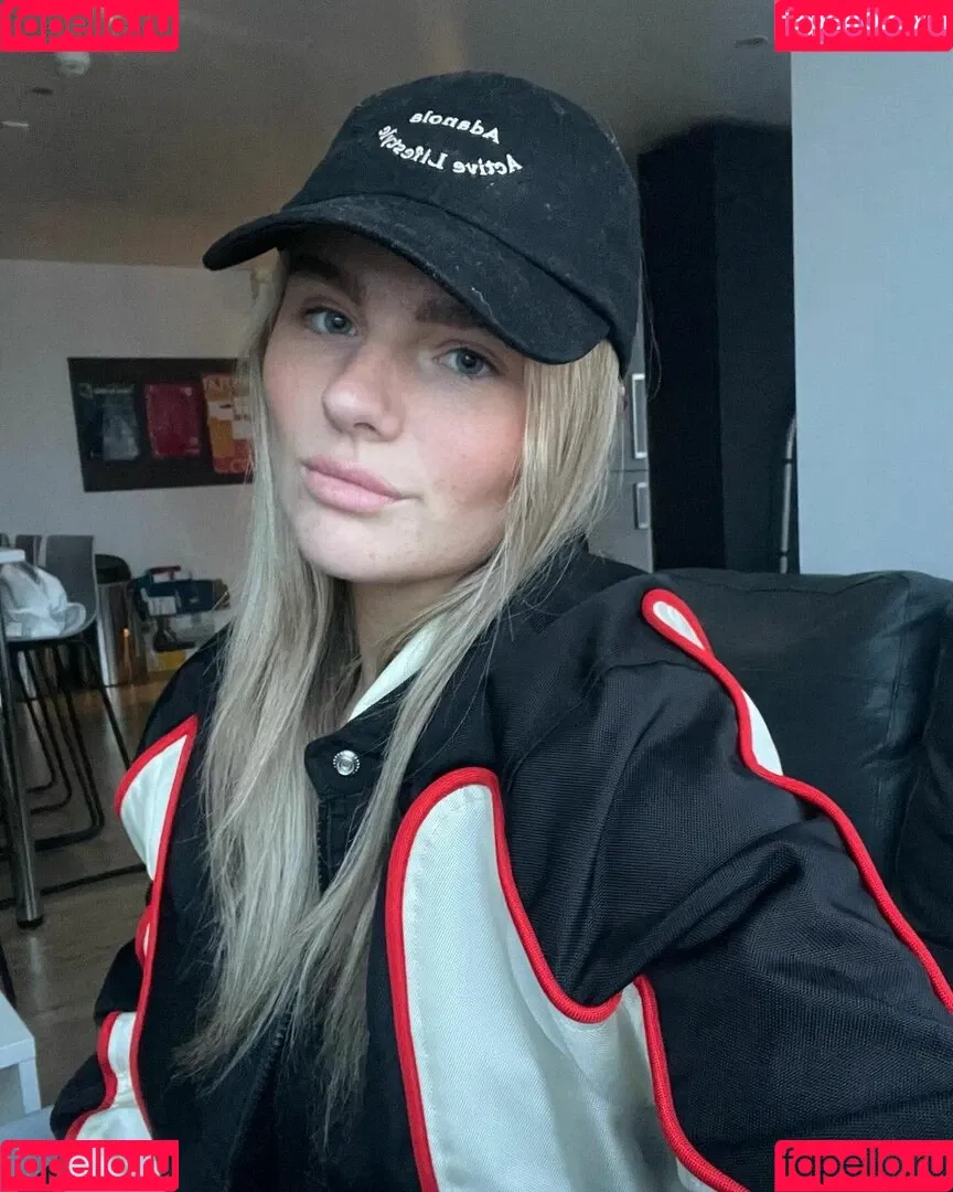 Ellis Lunt Onlyfans Photo Gallery 