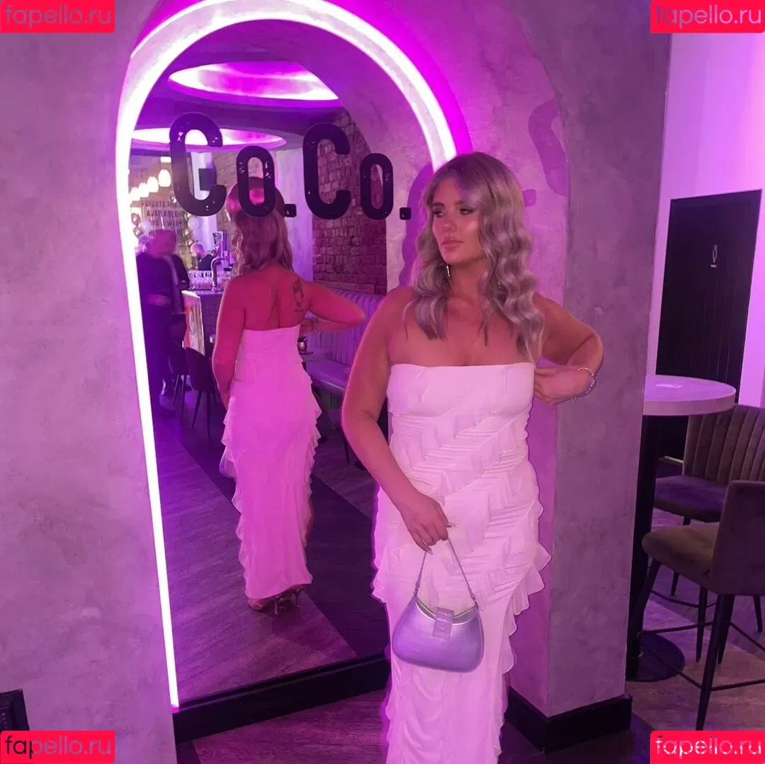 Ellis Lunt Onlyfans Photo Gallery 