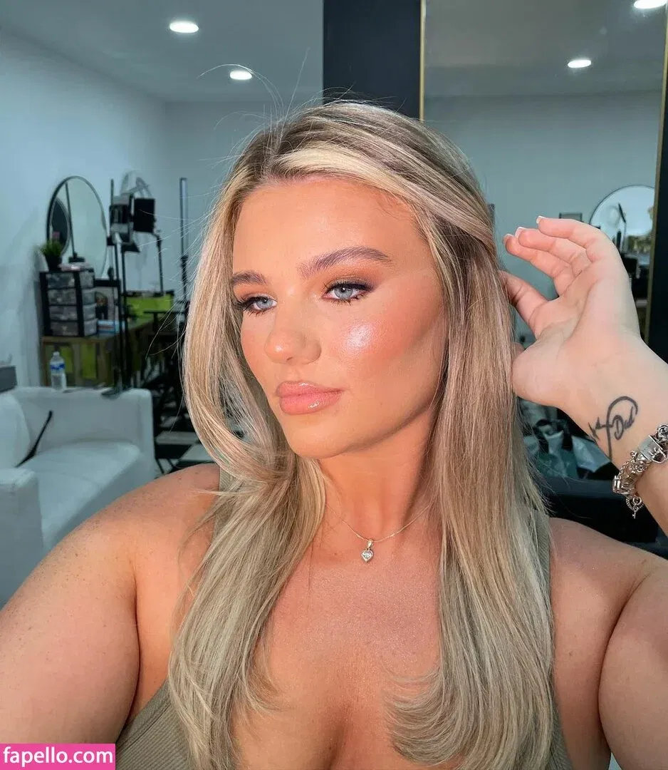 Ellis Lunt Onlyfans Photo Gallery 