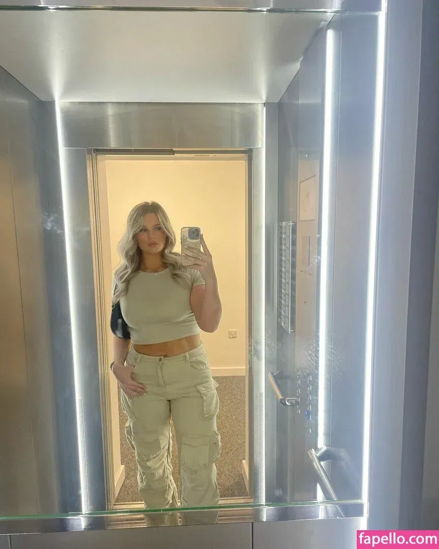 Ellis Lunt Onlyfans Photo Gallery 