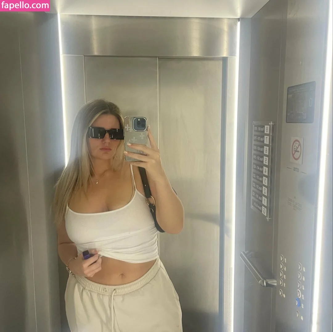 Ellis Lunt Onlyfans Photo Gallery 