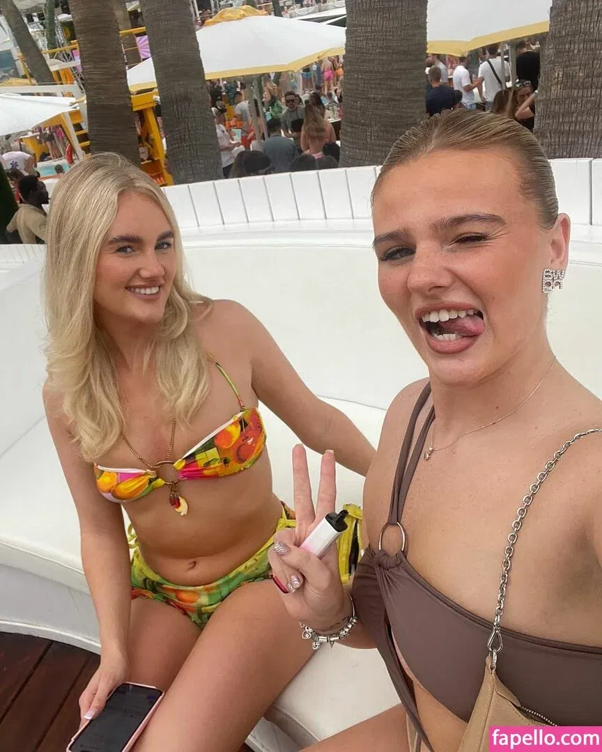 Ellis Lunt Onlyfans Photo Gallery 