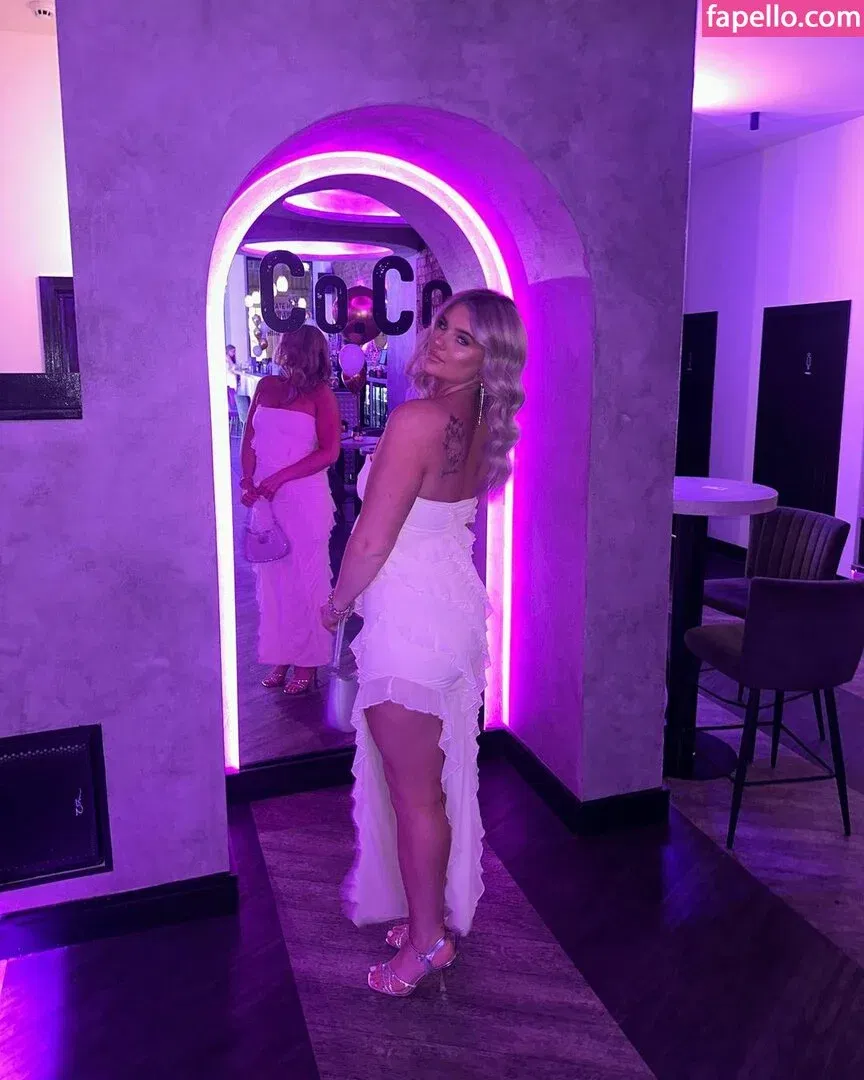 Ellis Lunt Onlyfans Photo Gallery 