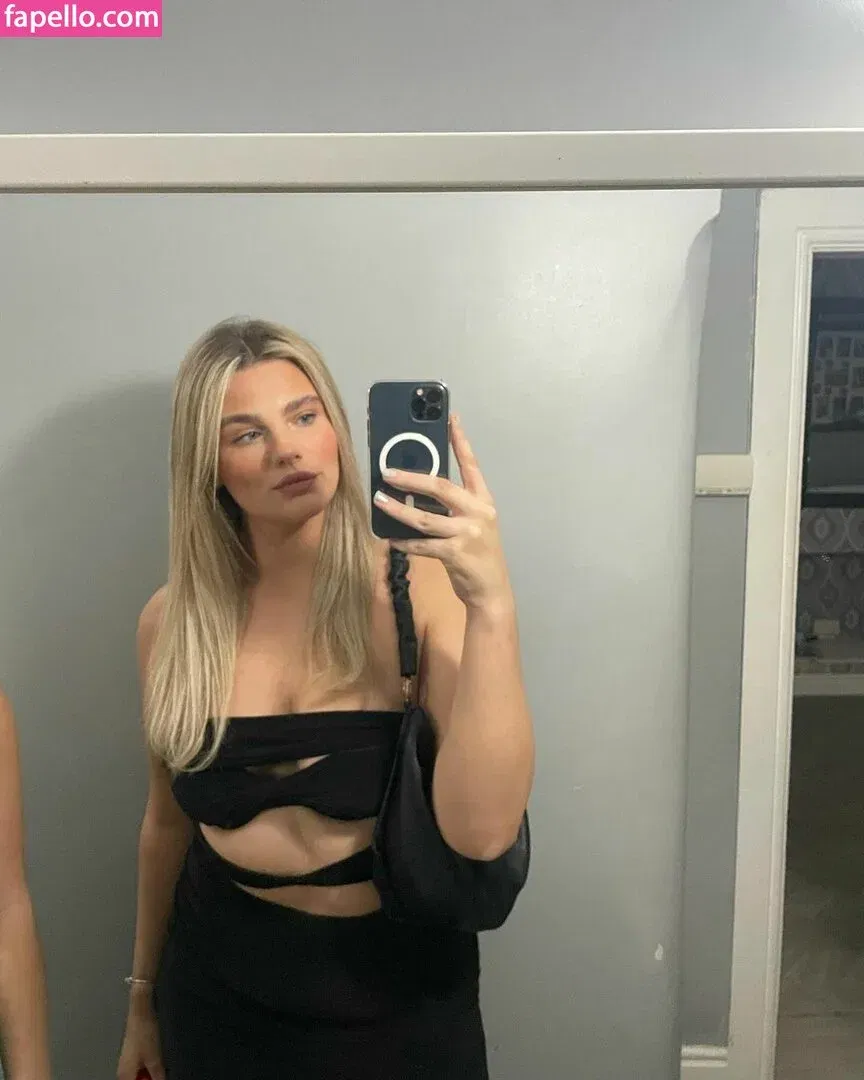 Ellis Lunt Onlyfans Photo Gallery 