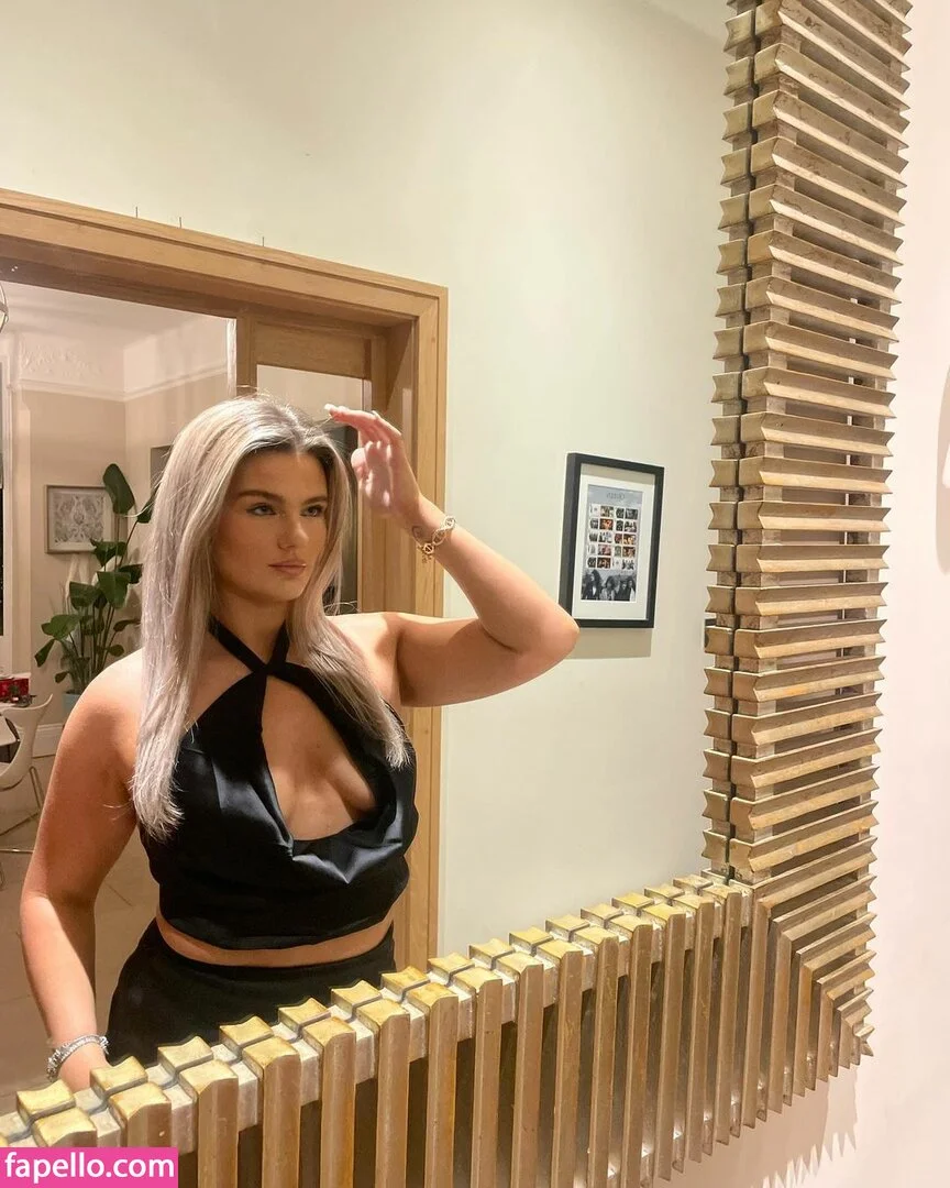 Ellis Lunt Onlyfans Photo Gallery 