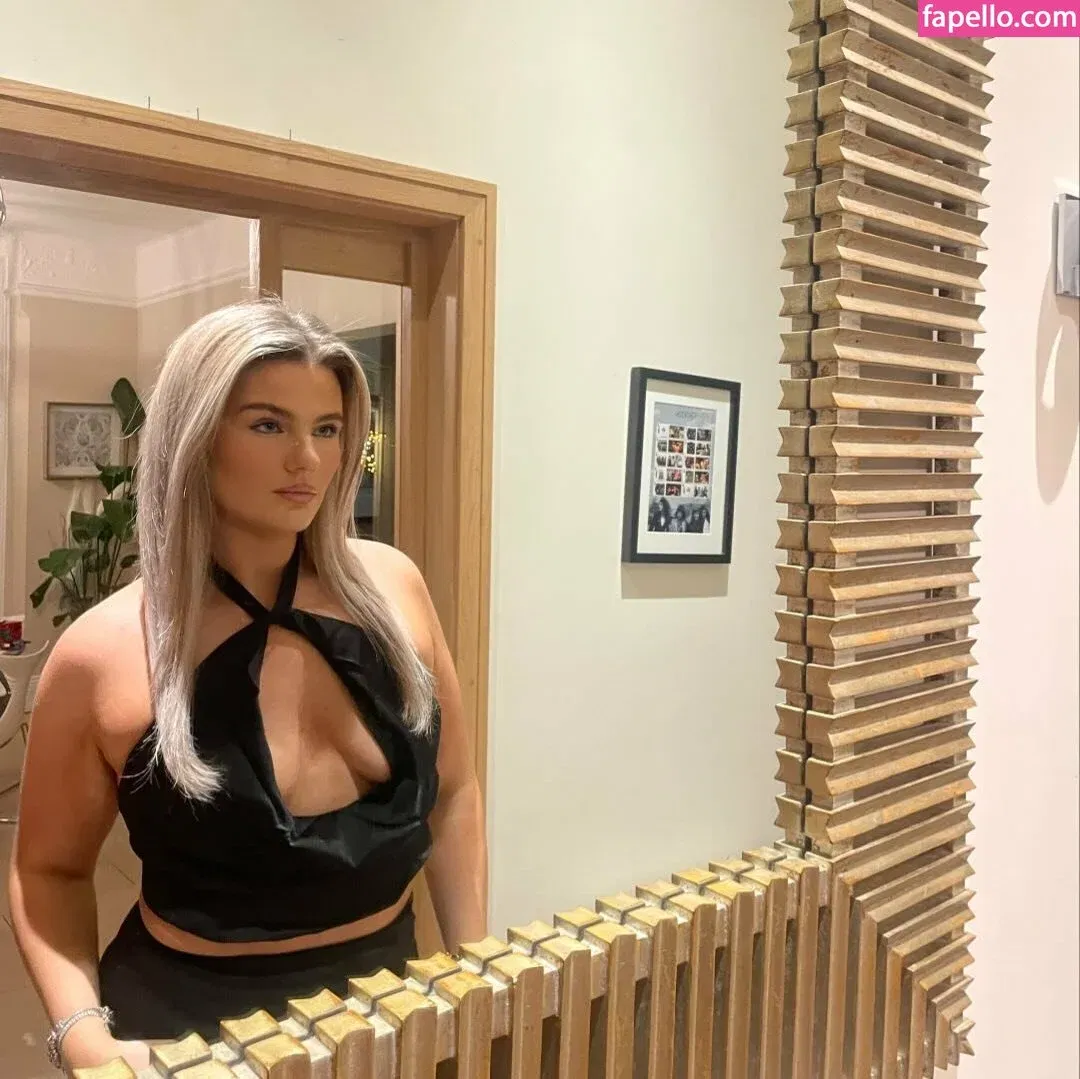 Ellis Lunt Onlyfans Photo Gallery 