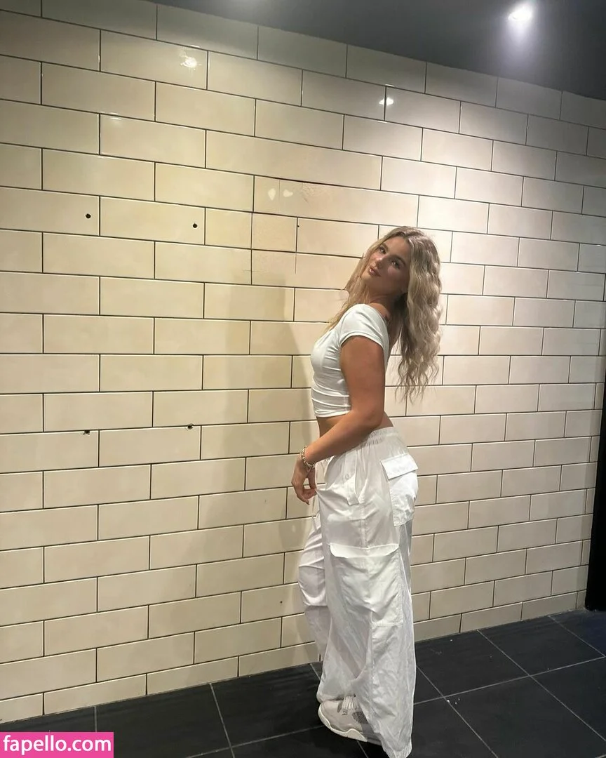 Ellis Lunt Onlyfans Photo Gallery 