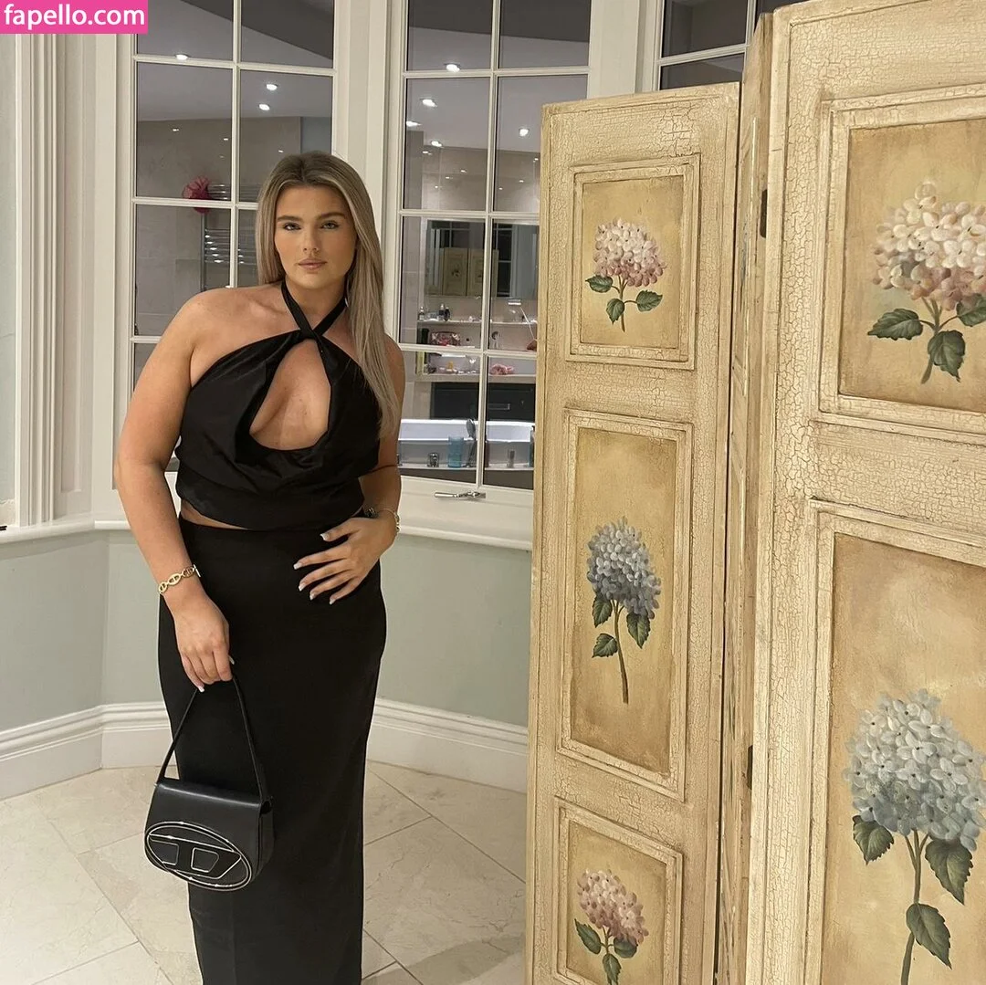 Ellis Lunt Onlyfans Photo Gallery 